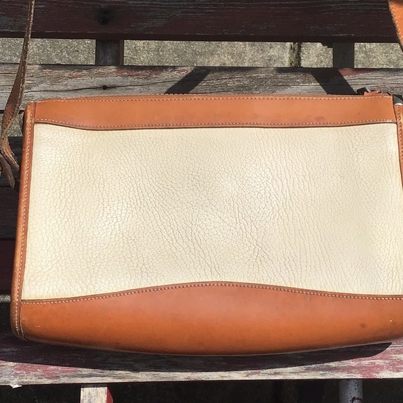 FLASH SALE 👜 Vintage Dooney & Burke leather crossbody - Picture 5 of 16